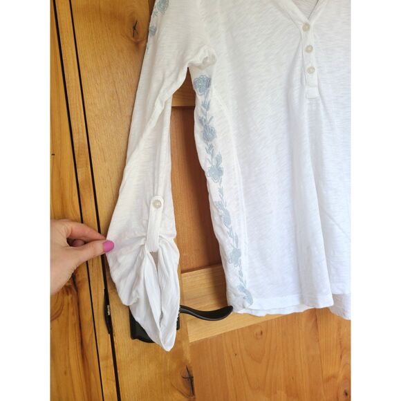 Aventura Organic Cotton Embroidered Floral Shirt LARGE Roll Tab Sleeves Beachy L - Picture 5 of 7